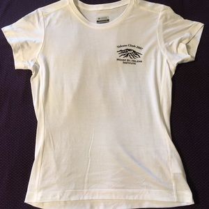 NWOT Columbia wicking base layer t-shirt